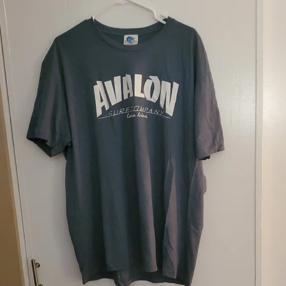 Avalon Men's Charcoal Tee - Picture 1 of 5